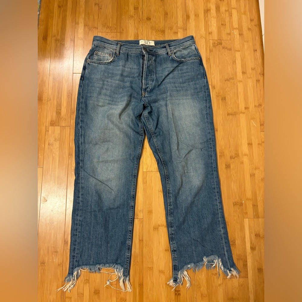 Free people cropped jeans with frayed bottom